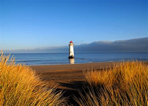 Point of Ayr Lighthouse | Point of Ayr lighthouse stands on … | Flickr