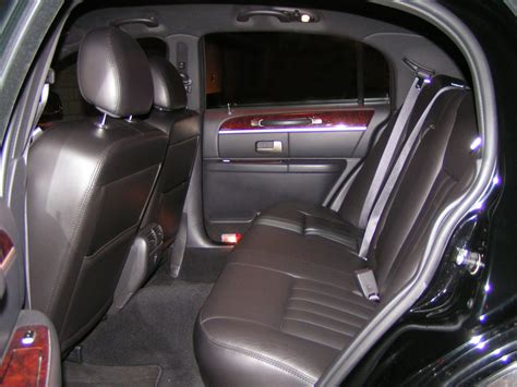 Lincoln Town Car Rentals - Land Yacht Limos