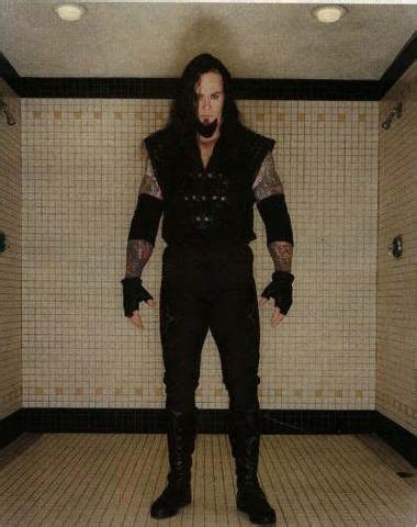 Undertaker, 1999 Wrestling Superstars, Pro Wrestling, Undertaker Dead, Paul Bearer, World ...