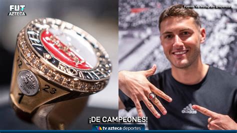 Santi Gimenez with his commemorative Feyenoord Champions Ring. 🇲🇽💍 : r ...