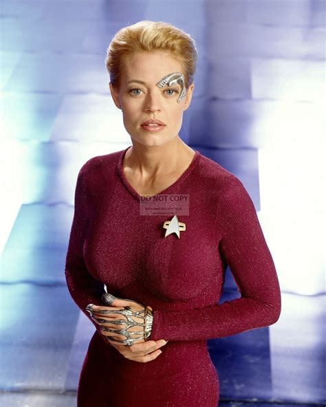 JERI RYAN IN "STAR TREK: VOYAGER" SEVEN OF NINE - 8X10 PUBLICITY PHOTO (AB-560) | eBay