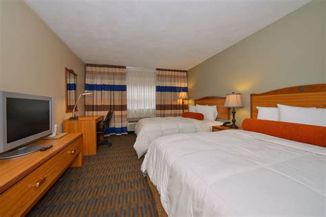 Discount Coupon for Lamplighter Inn & Suites - North in Springfield, Missouri - Save Money!