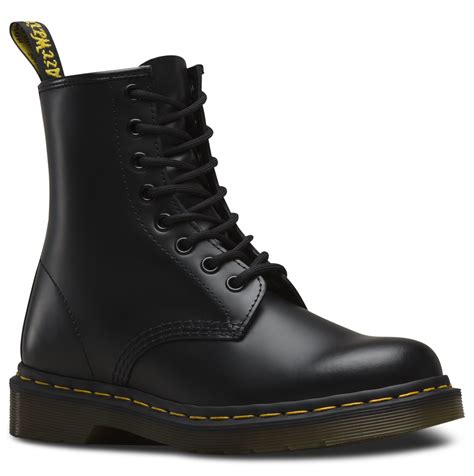 1460 Smooth Leather Lace Up Boots in Black | Dr. Martens | Smooth ...