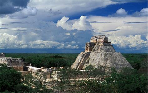 The Spectacular Ancient Maya City of Uxmal | Ancient Origins