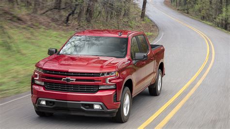 Chevy adds turbocharged gas and diesel options to Silverado 1500