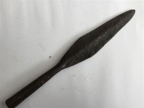 Medieval Iron Spearhead - size: 280 mm (171 g) - Catawiki