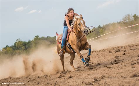 Quarter Mile Race - Easy Ranch | HORSE & ENDURANCE Photography