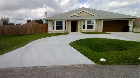 semi circle driveway - Google Search | Driveway design, Circle driveway ...