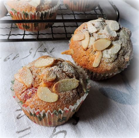 The English Kitchen: Panettone Muffins