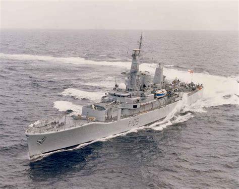 HMS Leander F109 post Ikara conversion | Royal navy ships, Royal navy frigates, Royal navy