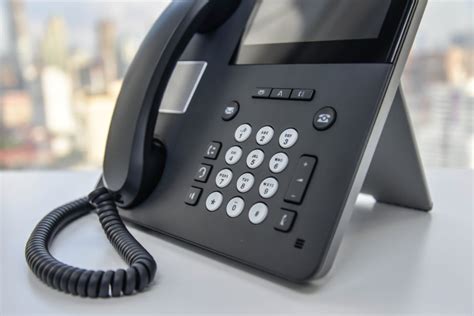 3 Benefits Of Using VoIP Phone Systems - The Code Cube