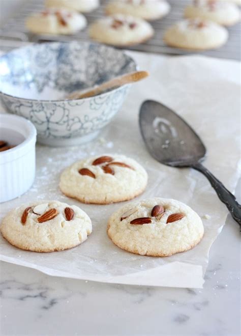 Greek Almond Cookies (Gluten Free) | Recipe | Gluten free almond cookies, Almond meal cookies ...