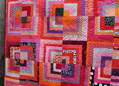 half log cabin quilt detail 3 | Quilts, Modern quilt blocks, Quilt guild