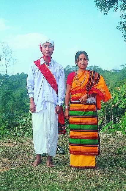 Dresses of Assam | Traditional Assamese Costumes - Holidify