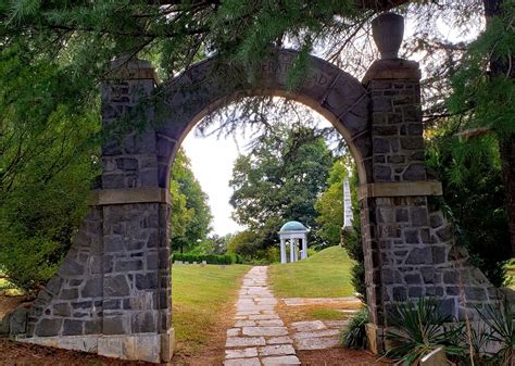 MidAtlantic DayTrips: Strolling Lynchburg's Old City Cemetery