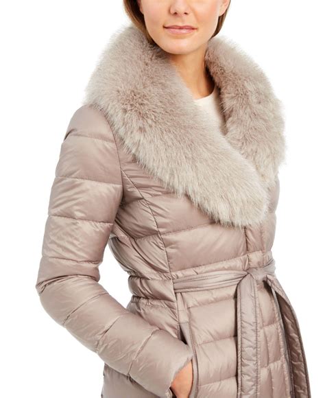 Tahari Belted Faux-fur-collar Down Puffer Coat in Natural - Lyst