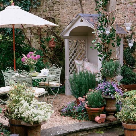 Cottage garden ideas create a charming country-style garden in any setting