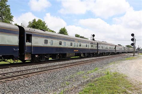 News photos: CSX business train crosses Ohio and Indiana - Trains