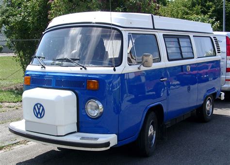 File:VW Bus T2b front 20080723.jpg - Wikimedia Commons