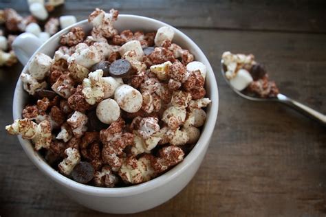 Hot Cocoa Popcorn - Shutterbean