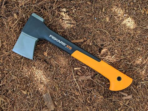 Fiskars X7 Hatchet Review: Trash or Treasure? - Timber Gadgets