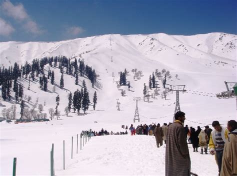 Gulmarg Skiing Tour Packages: Gulmarg Skiing Trip 2024, Shikhar Travels