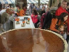 World's Largest Pumpkin Pie | Lindsey's Bakery, Circleville,… | Flickr