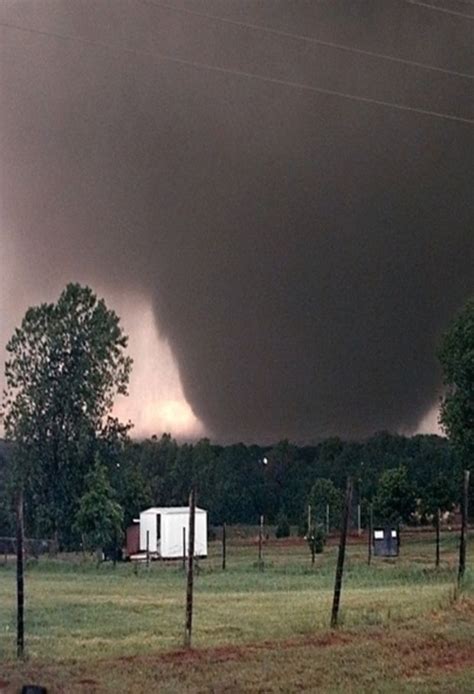 May 3, 1999 Tornado In Moore, Oklahoma | Weather storm, Wild weather ...