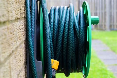 How to Make Your Own Hose Reel - DIY for your Backyard