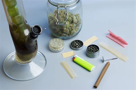 The 14 Essential Weed Accessories Every Stoner Needs | Bud Mail