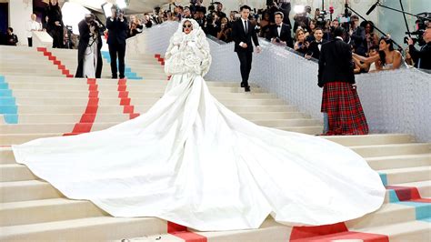 Rihanna Arrives Very Fashionably Late to Met Gala 2023 | Vanity Fair