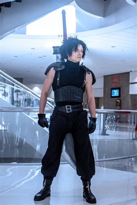 Zack Fair Cosplay by Shadoco Cosplay : FinalFantasy