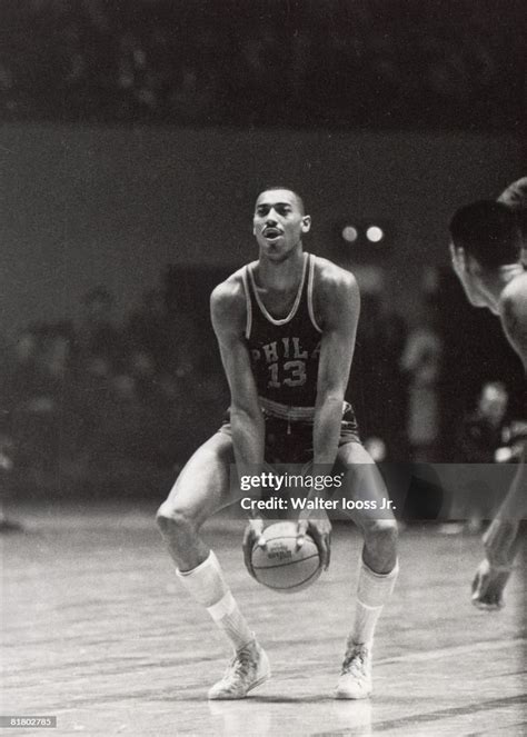 Philadelphia Warriors Wilt Chamberlain in action, taking underhanded ...