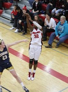 Notre Dame recruit Jewell Loyd puts finishing touches on stellar career