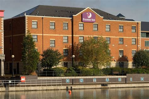 PREMIER INN MANCHESTER (SALFORD QUAYS) HOTEL - Updated 2022