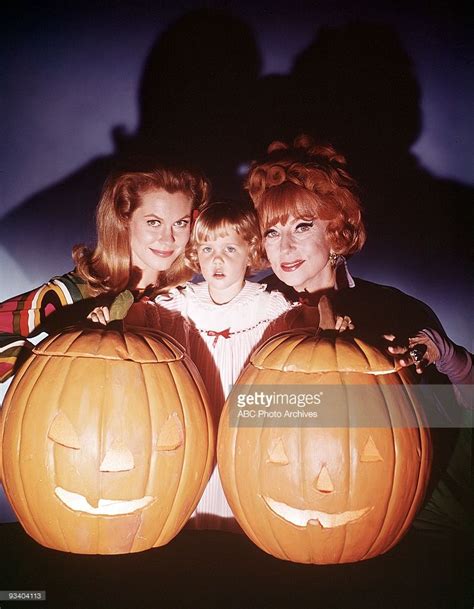 ABC's "Bewitched" | Elizabeth montgomery, Agnes moorehead, Bewitched tv ...