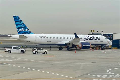 First look inside JetBlue's swanky new Airbus A220