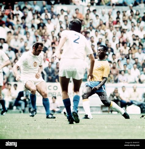 Pele during 1970 World Cup match Brazil V Czech Stock Photo - Alamy