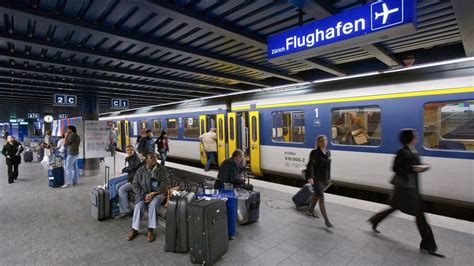 Flughafen Zürich - Der Flughafen Zürich will mehr Züge und frühere ...