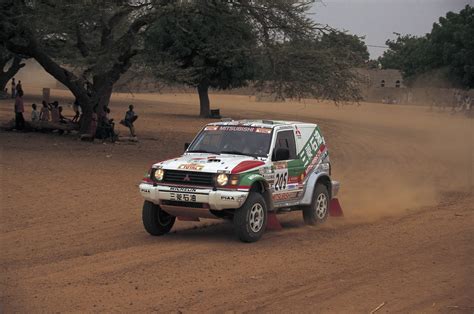 Mitsubishi Pajero Final Edition – a 700-unit farewell Mitsubishi Pajero Dakar Rally 16 - Paul ...