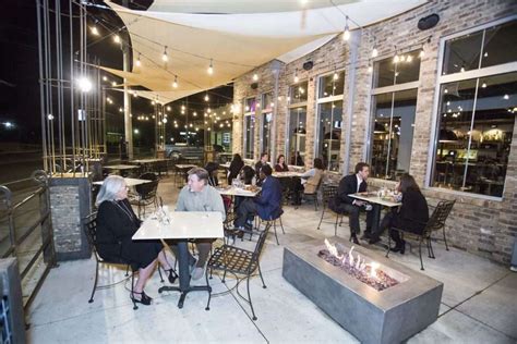 Restaurants with Outdoor Seating | Outdoor Dining Spots in Starkville, MS