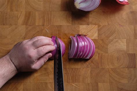 How To Cut An Onion – Eat Up! Kitchen