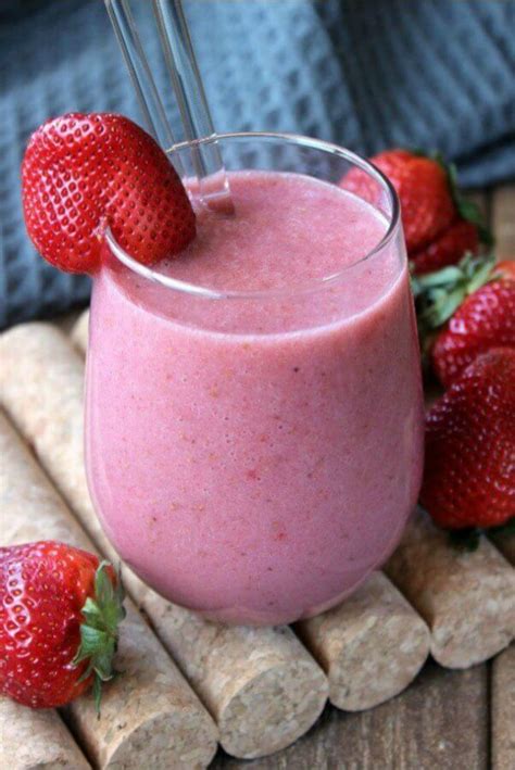 Dairy-Free Strawberry Smoothie Recipe - Vegan in the Freezer