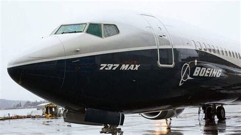 What's the controversy surrounding Boeing 737 MAX 9 planes