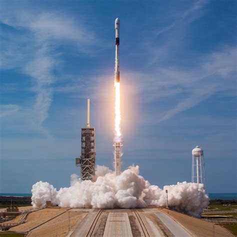 SpaceX Falcon 9 Rocket Dragon Wallpapers - Wallpaper Cave