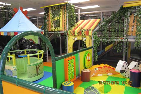 Treehouse, Tarzana, CA - Indoor Playgrounds International