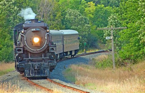 Canadian Pacific 2816 The Empress steam locomotive profile - Trains