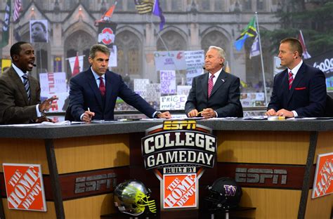 ESPN’s ‘College GameDay’ heading back to Seattle for UW-USC showdown | The Seattle Times