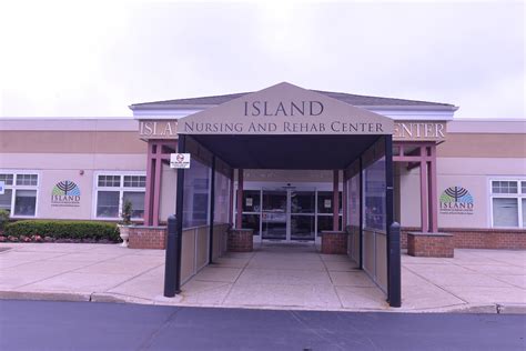 Island Nursing & Rehab Center | Skilled Nursing & Rehab in Holtsville, NY