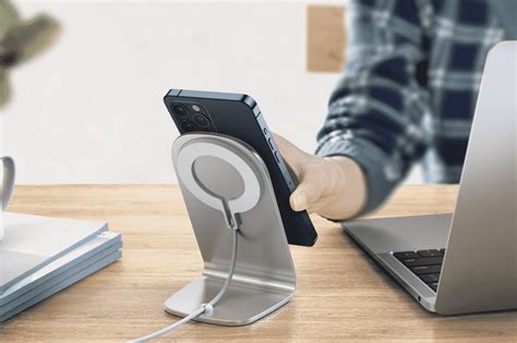 CHOETECH slashes 33% off on its MagSafe charging stand | iLounge